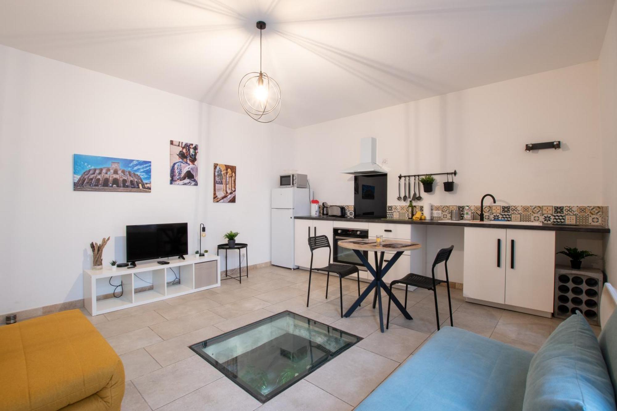 Cosy Spacieux ,calme à 200 M Des Arènes, Wifi Hébergement de vacances Arles